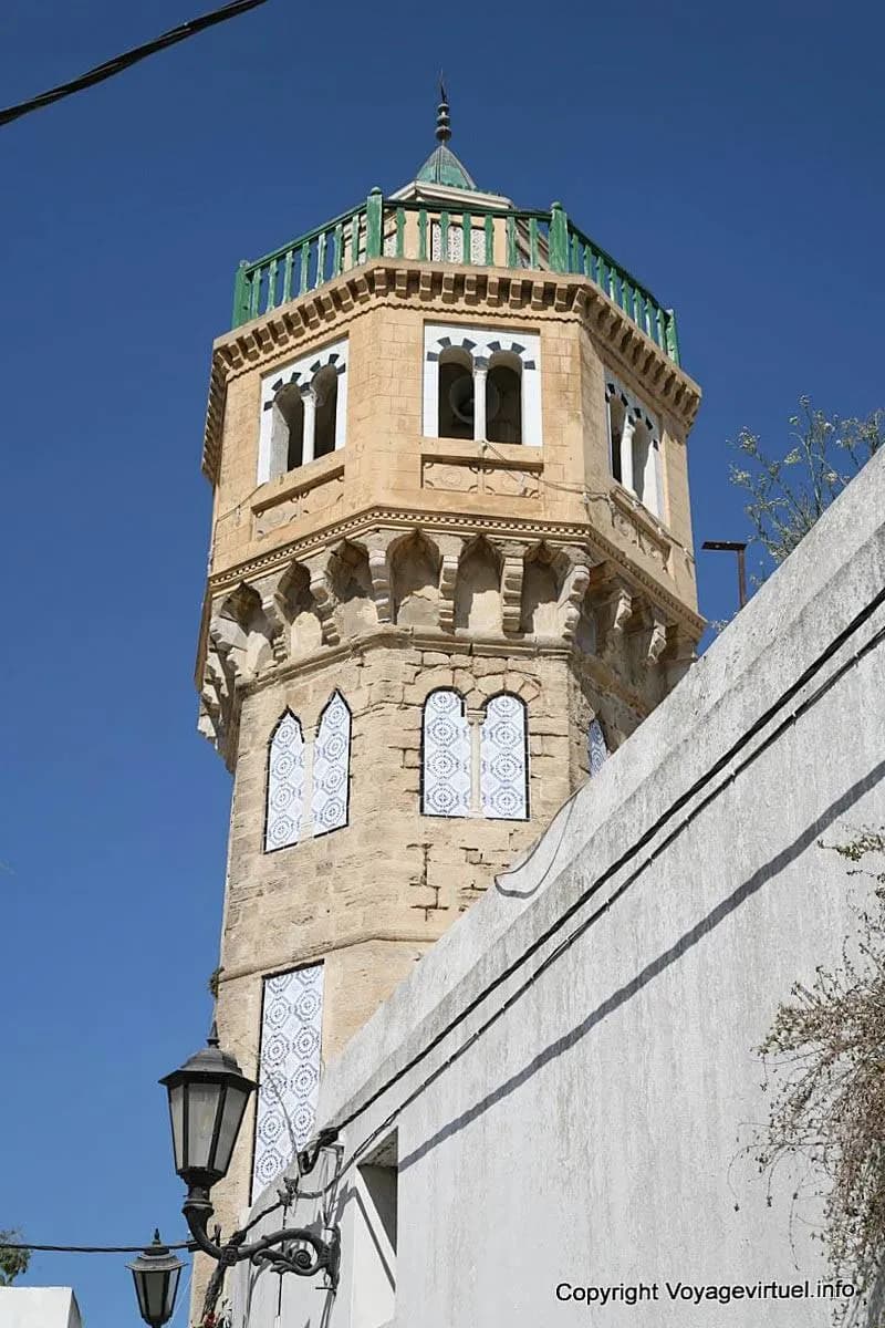 المئذنة المثمنة للجامع الكبير ببنزرت