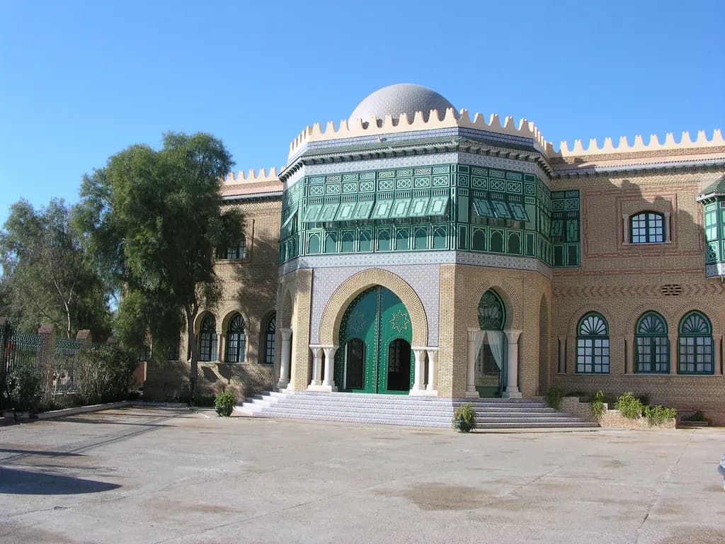Entrée du musée Dar Cherait à Tozeur